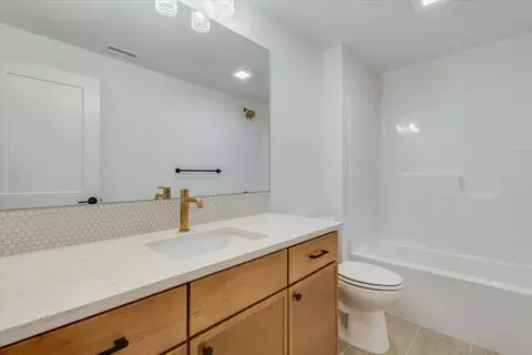 Bath - 4431 N Grey Meadows Ct, Maize, KS 67101 photo 4 of 4