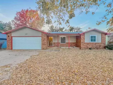 1727 N 10th St, Arkansas City, KS 67005