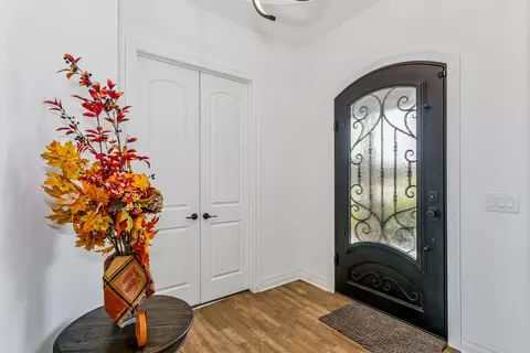 Entry Way - 3854 N Red Fox Cir, Maize, KS 67101 photo 1 of 1