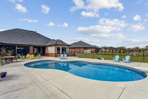Exterior - 3854 N Red Fox Cir, Maize, KS 67101 photo 6 of 11
