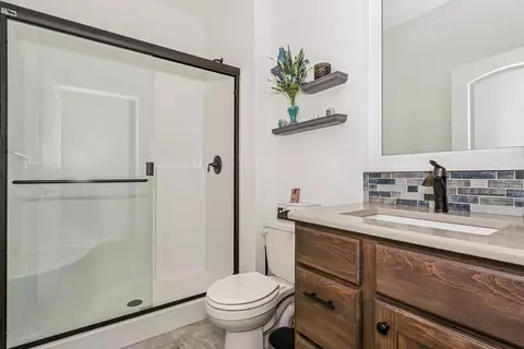 Bath - 3854 N Red Fox Cir, Maize, KS 67101 photo 1 of 5