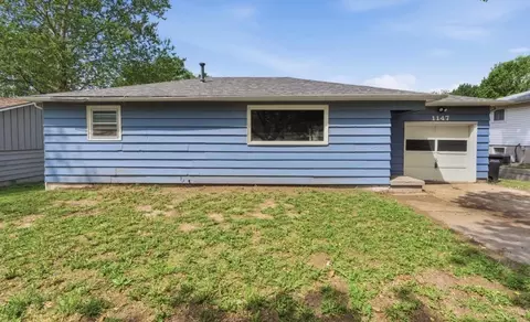 1147 Helen St, Augusta, KS 67010