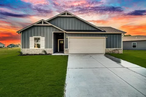12920 E Spring Valley Ct, Wichita, KS 67230