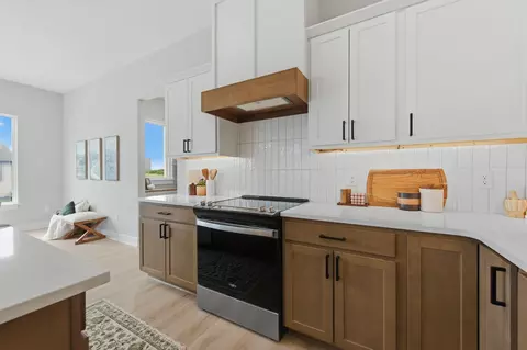 Kitchen - 4997 N Emerald, Maize, KS 67101 photo 2 of 4