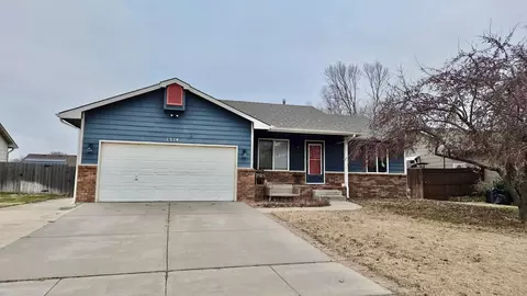 1314 E Hurley St, Haysville, KS 67060