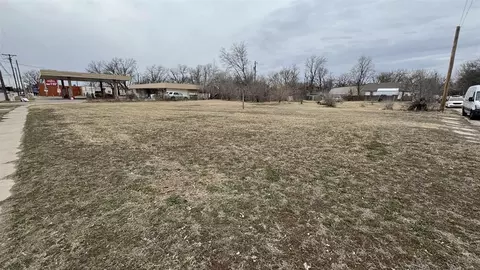 3636 W Douglas Ave #111 & 123 N KESSLER ST, Wichita, KS 67203