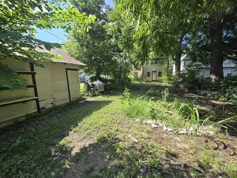 Exterior - 318 E 7th Ave, Winfield, KS 67156 photo 2 of 2