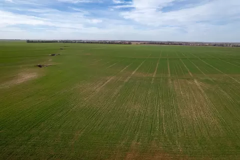000 W Parallel Rd, Turon, KS 67583