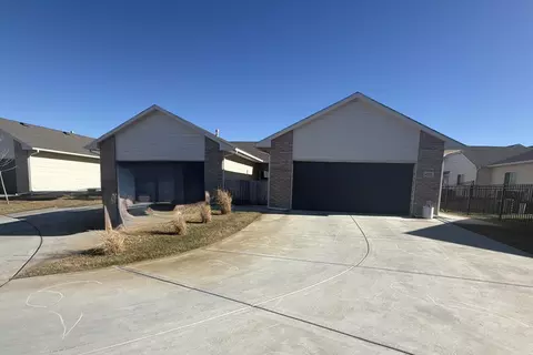 4525-4527 N Sandplum St, Wichita, KS 67205