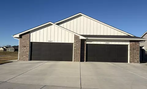 2941 S Maize Ct UNIT 100  200, Wichita, KS 67215