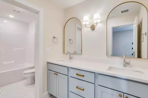 Bath - 4456 N Bluestem St, Maize, KS 67101 photo 4 of 6