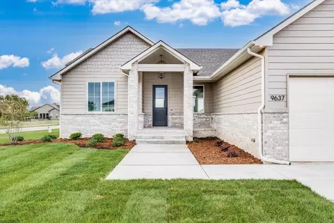 9637 W Cedar Ln, Maize, KS 67101 photo 2