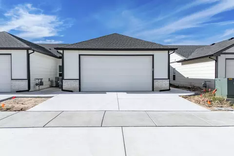 506 E Harper St, Valley Center, KS 67147