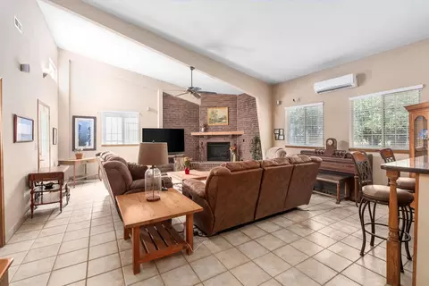 Living - 21950 W 79th St S, Viola, KS 67149 photo 1 of 3