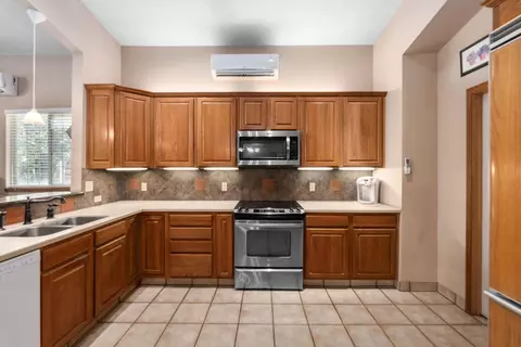 Kitchen - 21950 W 79th St S, Viola, KS 67149 photo 1 of 1