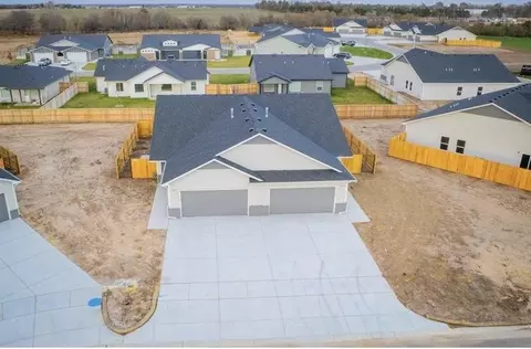 446 Trails Head Ct, Goddard, KS 67052