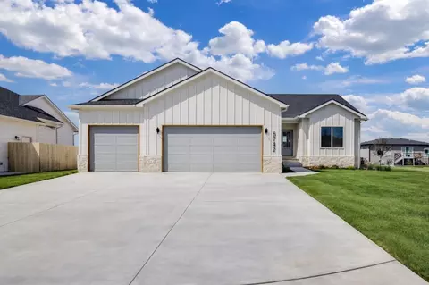 5742 N Edwards Ct, Wichita, KS 67204