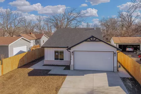 1616 S Martinson St, Wichita, KS 67213
