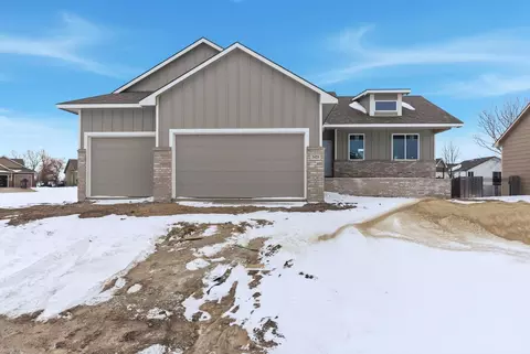 2423 S Monument St, Wichita, KS 67235