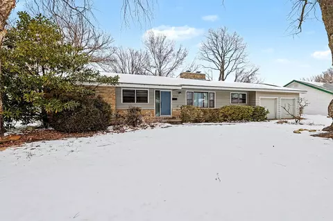526 E Park Lane St, Derby, KS 67037