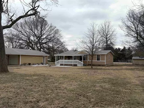 2685 SE 13th Ter, El Dorado, KS 67042
