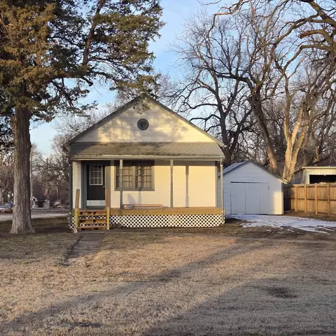 301 N Poplar St, Solomon, KS 67480