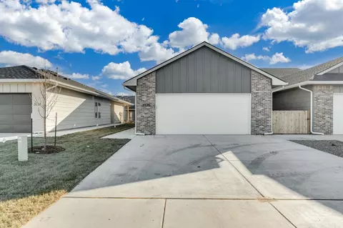 3751 W Longleaf St, Wichita, KS 67205