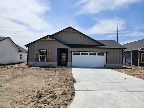931 N Forestview St, Wichita, KS 67235