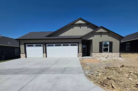 3022 E Highridge St, Park City, KS 67147