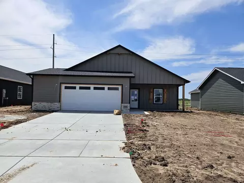 919 N Forestview St, Wichita, KS 67235