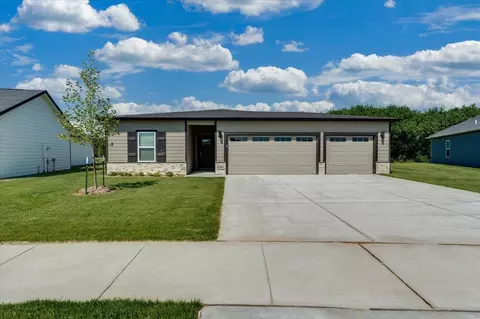 1791 W Redbud Ln, Goddard, KS 67052