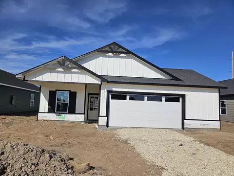 927 N Forestview St, Wichita, KS 67235