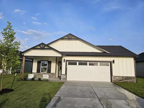 927 N Forestview St, Wichita, KS 67235