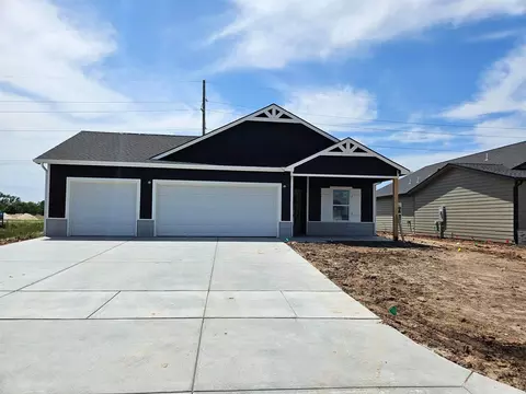 915 N Forestview St, Wichita, KS 67235