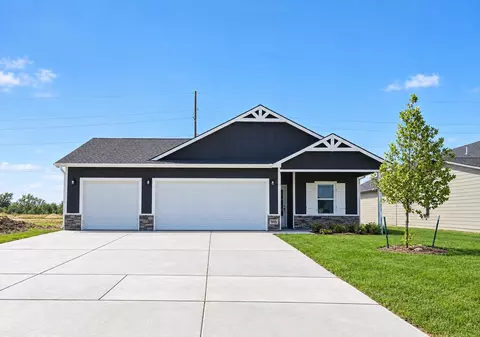 915 N Forestview St, Wichita, KS 67235