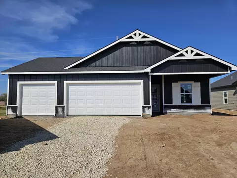 915 N Forestview St, Wichita, KS 67235