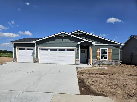 936 N Forestview St, Wichita, KS 67235
