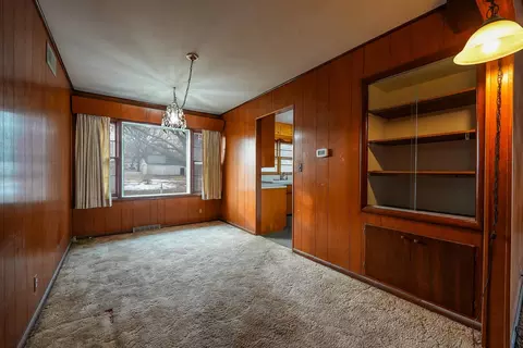 Living - 111 S Jefferson St, Eureka, KS 67045 photo 4 of 4