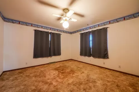 Bedroom - 111 S Jefferson St, Eureka, KS 67045 photo 4 of 5
