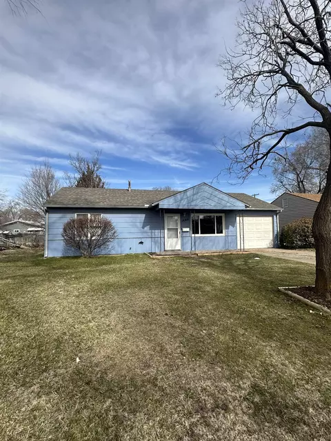 1408 Cheyenne Ave, Salina, KS 67401