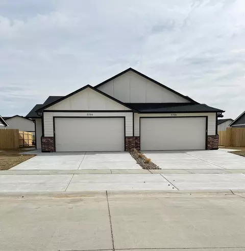 5704 E Bristol St, Bel Aire, KS 67220