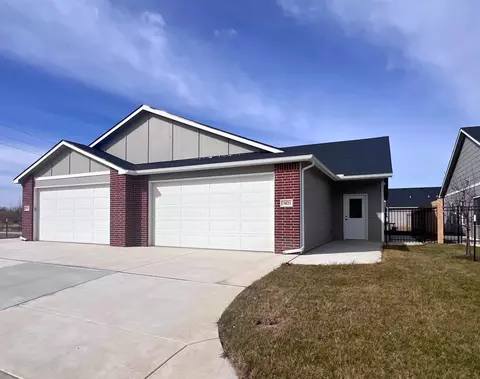 3757 S Bluelake Ct, Wichita, KS 67215
