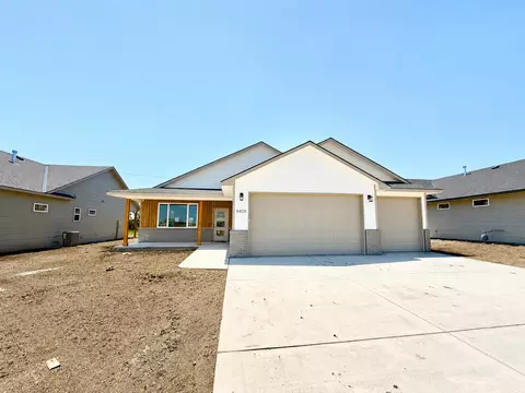 5408 N Toben Ct, Bel Aire, KS 67226