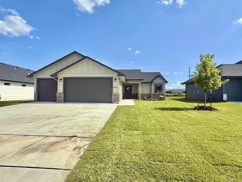 5404 N Toben Ct, Bel Aire, KS 67226