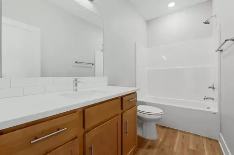 Bath - 596 W Long Path Ct, Goddard, KS 67052 photo 3 of 3