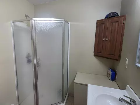 Bath - 407 Y50, Fall River, KS 67047 photo 1 of 1