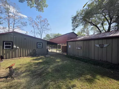 Exterior - 407 Y50, Fall River, KS 67047 photo 3 of 7