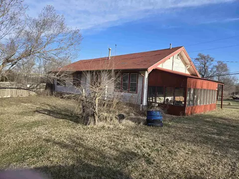 304 E Linden St, Dexter, KS 67038