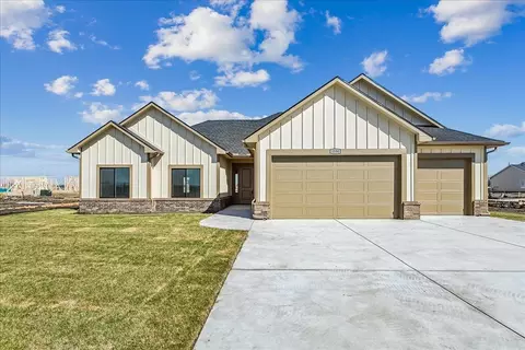 1530 E Appleton St, Valley Center, KS 67147
