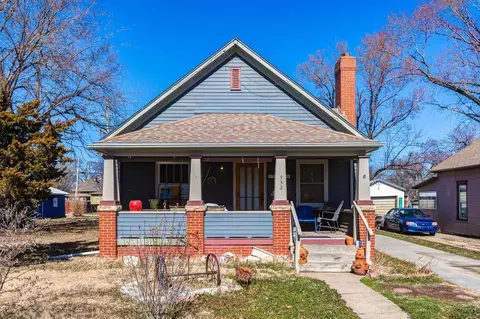 332 W 10th St, Junction City, KS 66441